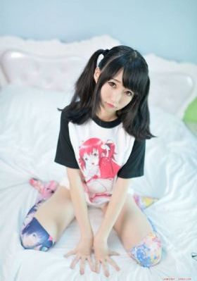 皮带打屁股撅高臀肉乱颤_高清在线观看视频